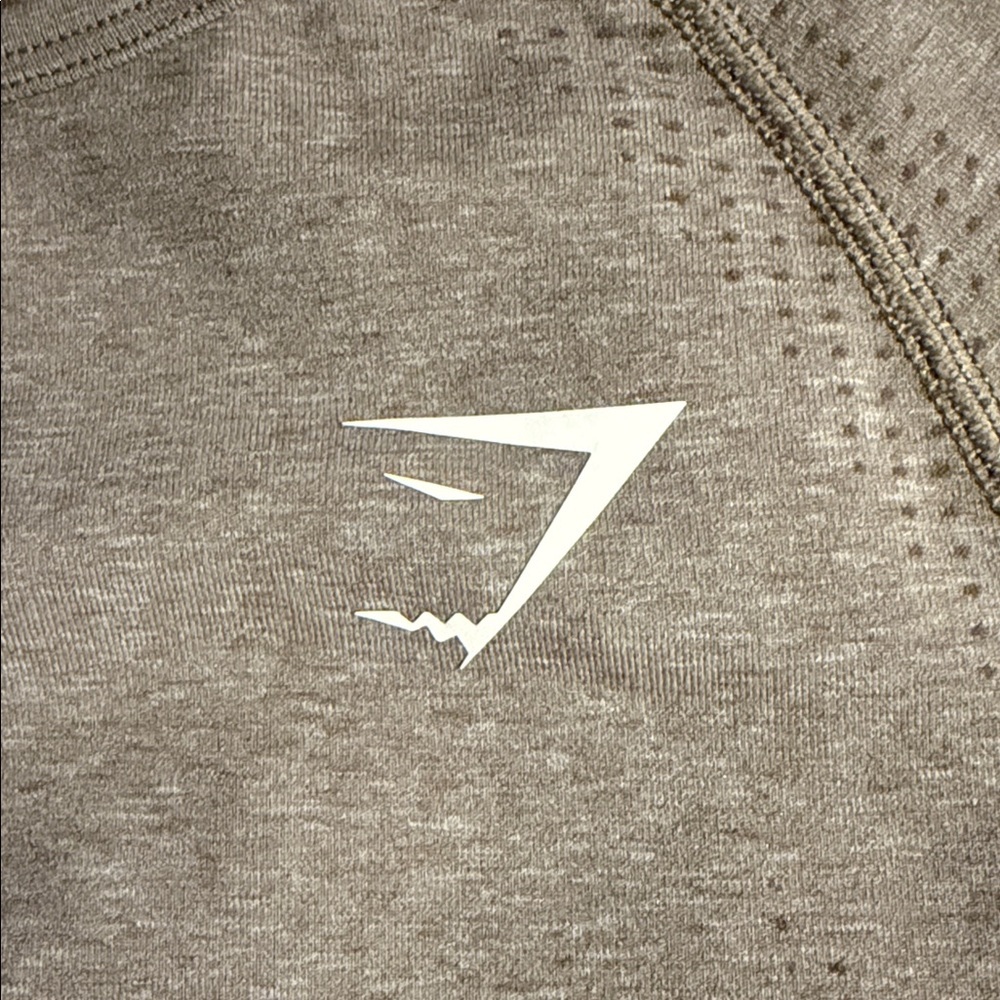 Women’s Gymshark cropped long sleeve shirt - Picture 5 of 7